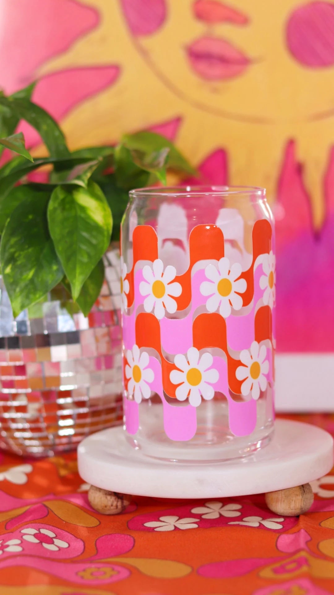 70's Groovy Wave Design Cup